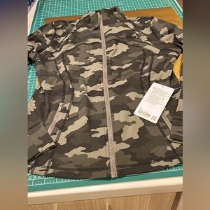 Lululemon nwt size 16 define jacket luon